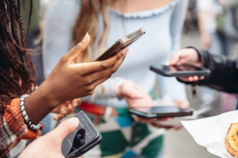 The Impact of Social Media Video Download on Modern Viewing Preferences